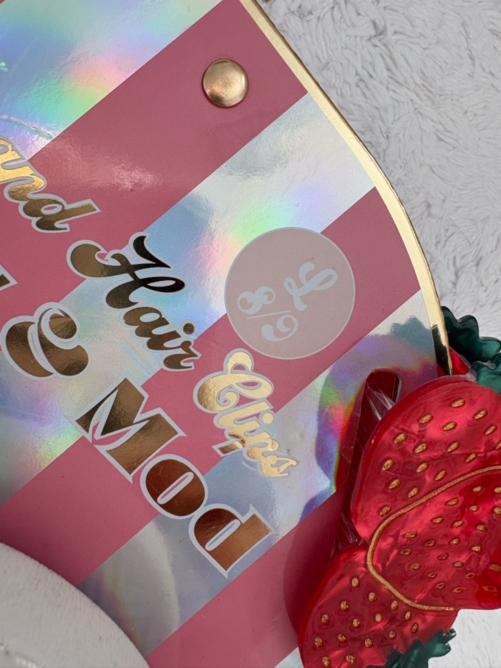 Mellow & Mod Strawberry Slippers 🍓 - Picture 2 of 4